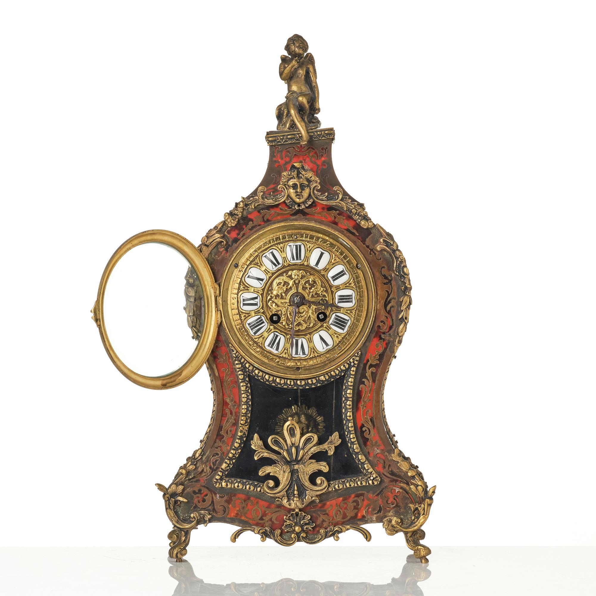 A Rococo-style mantle clock, around 1900.