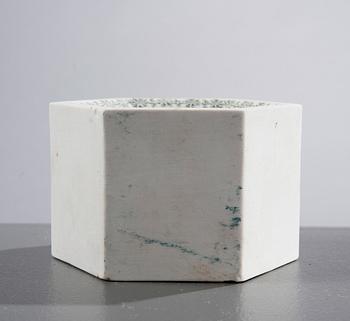 Rut Bryk, HEXAGON-TIILET, 3 KPL.