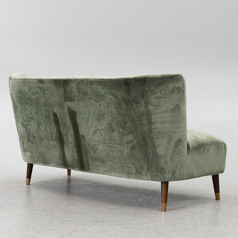 Soffa, samtida.