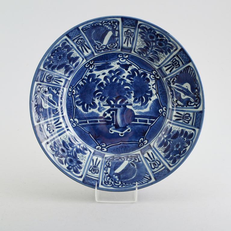 FAT, porslin, Japan, Kraakstil, 1800-tal.