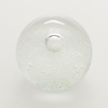 Timo Sarpaneva, veistos "Claritas Utupallo", signeerattu Timo Sarpaneva 88 / 1988.