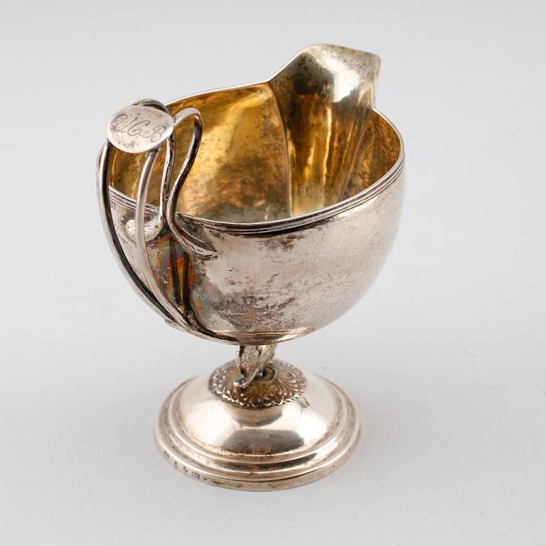 KANNA, silver, Olof H Bergström, Uppsala 1822. Vikt ca 158 gram.