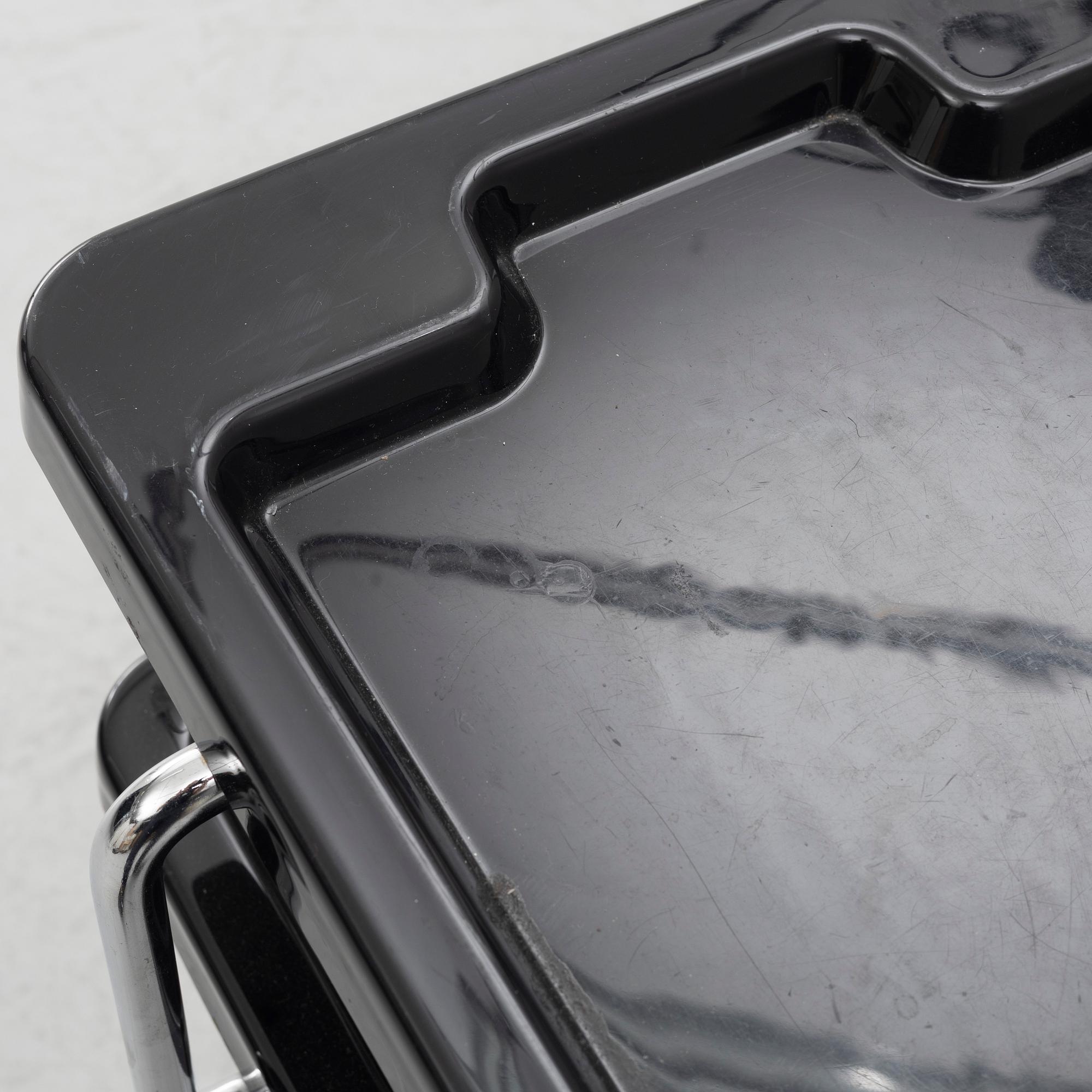 Alfredo Häberli, a 'Happy hour' drinks trolley, BD Barcelona, 21st Century.