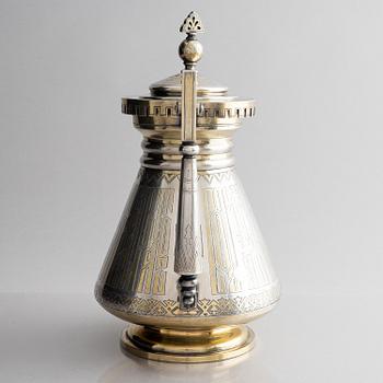 Vinkanna, silver, oidentifierad mästarstämpel WA, kontrollmästare Ivan Vonifatiyevich Yevstigneyev, S:t Petersburg 1879.