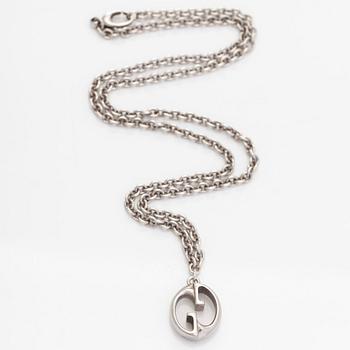 Gucci, a sterling silver 'Interlocking G' necklace.