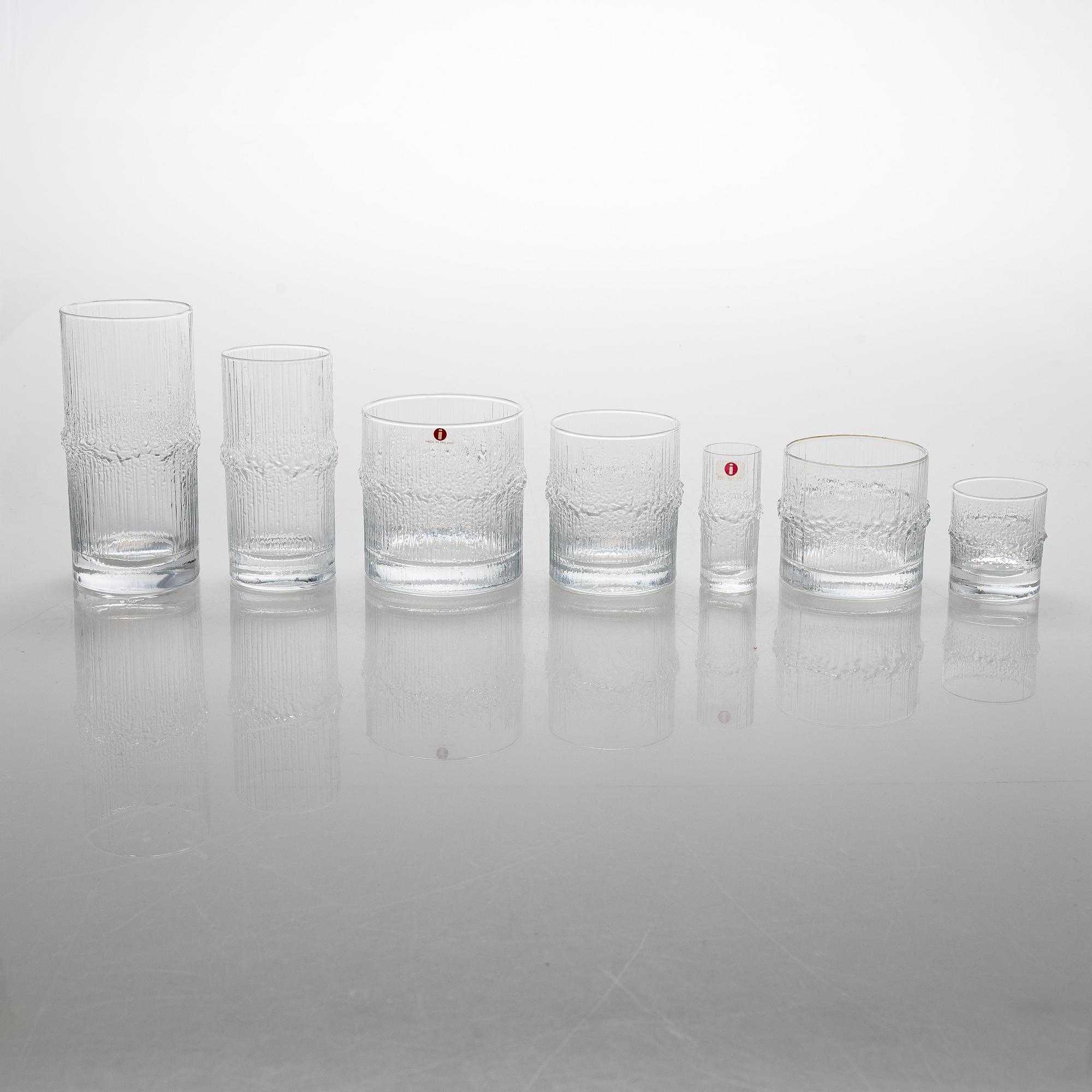 Tapio Wirkkala, a 24-piece set of "Niva" glassware, Iittala. In production 1972-1992.