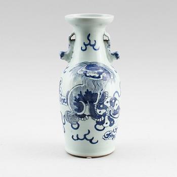 VAS, porslin, Kina, 1800-/1900-tal.