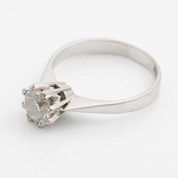 Ring, enstensring, 18K vitguld med rund briljantslipad diamant 1.02 ct.