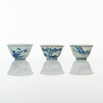 A set of three blue and white cups, Hatcher Collection, 17th Century.