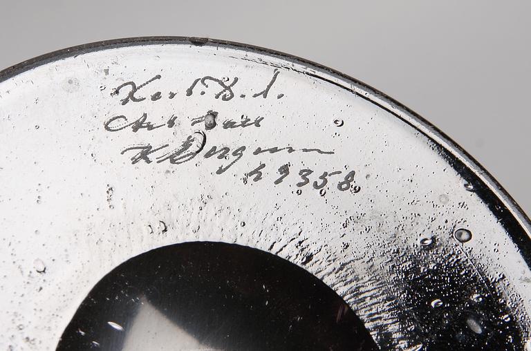 VAS, glas, Kjell Engman, Kosta Boda. Sign.