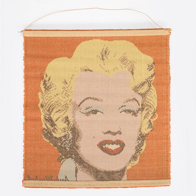 Andy Warhol, jälkeen, matto/ryijy, "Shot red Marilyn - 1964", Ege, Tanska.