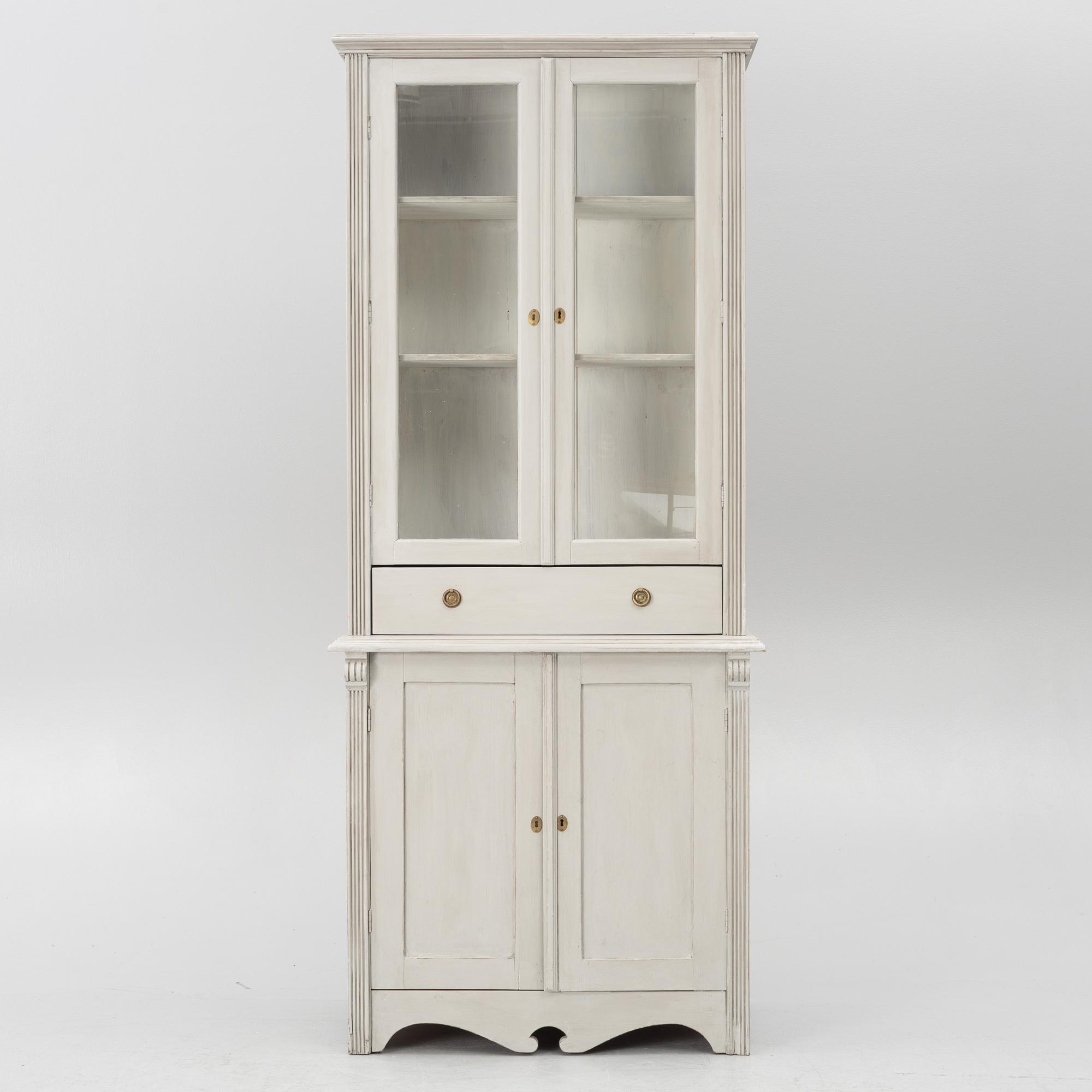 Vitrinskåp, sent 1800-tal.