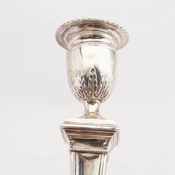 Mappin & Webb ljusstakar ett par silver London omkring 1900.