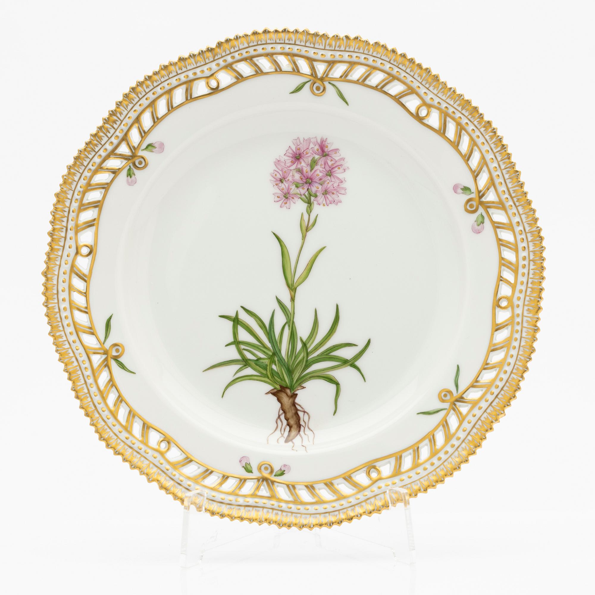 Royal Copenhagen, Tallrik, "Flora Danica", 1969-1974.