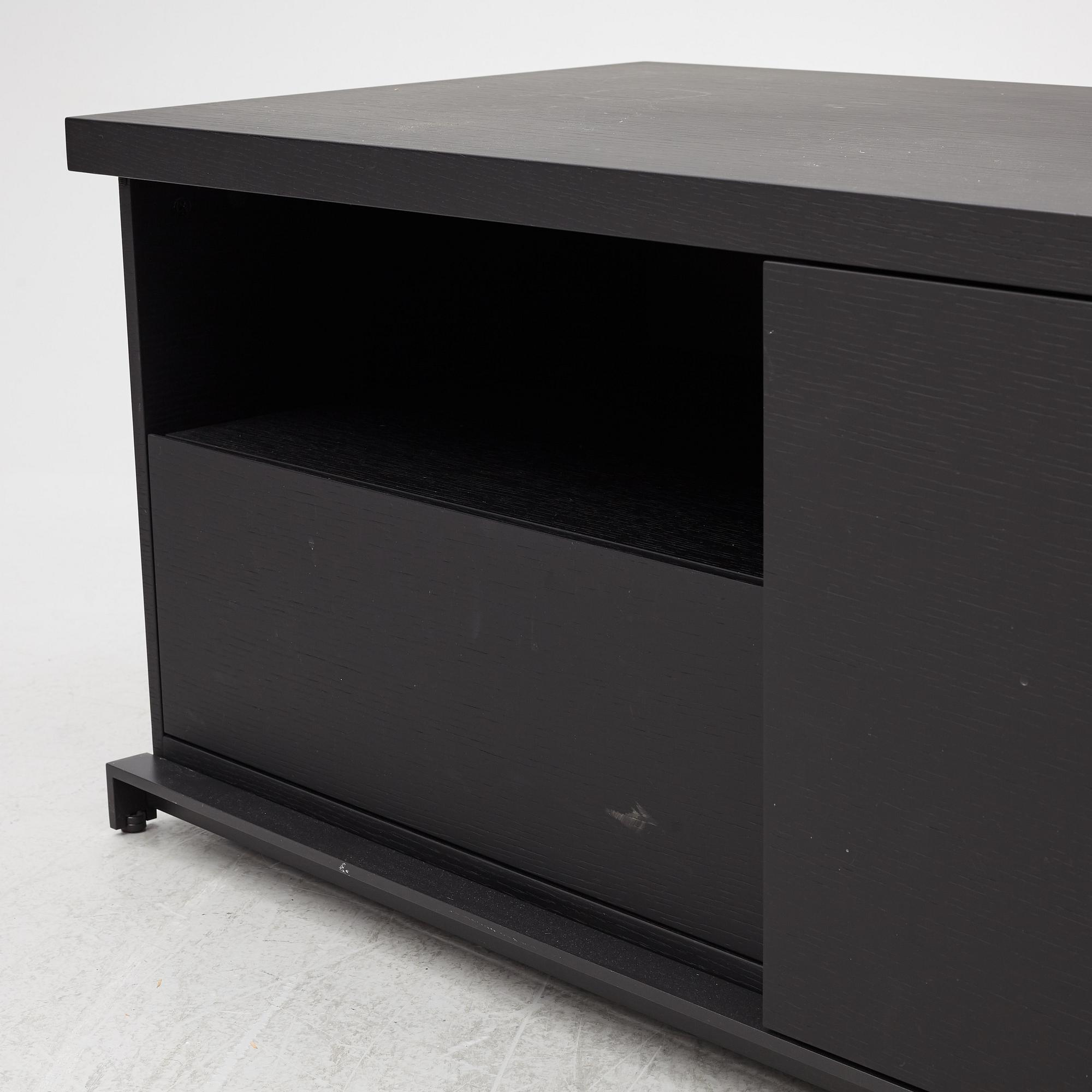 Antonio Citterio, storage bench "Mida", Maxalto,.