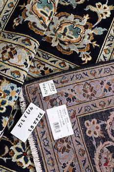 A carpet, Kashan, ca 413 x 312 cm.