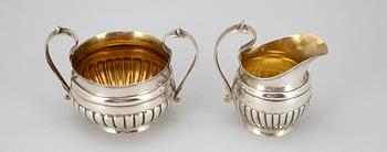 GRÄDDSNÄCKA samt SOCKERSKÅL, silver, Gustaf Weckman Jyväskylä 1853 och Woldemar Buchert Helsingfors 1950. Vikt tot. 269g.