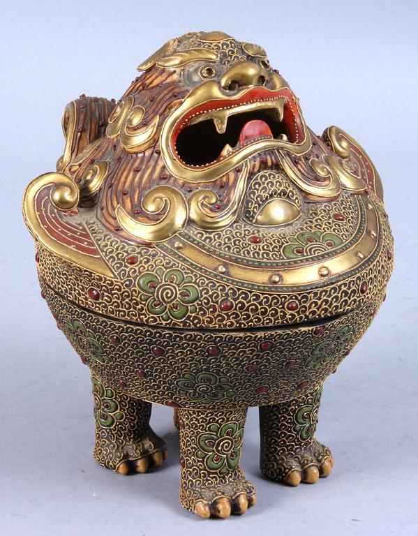 RÖKELSEKAR, porslin, Japan, Satsuma, 1900-tal.