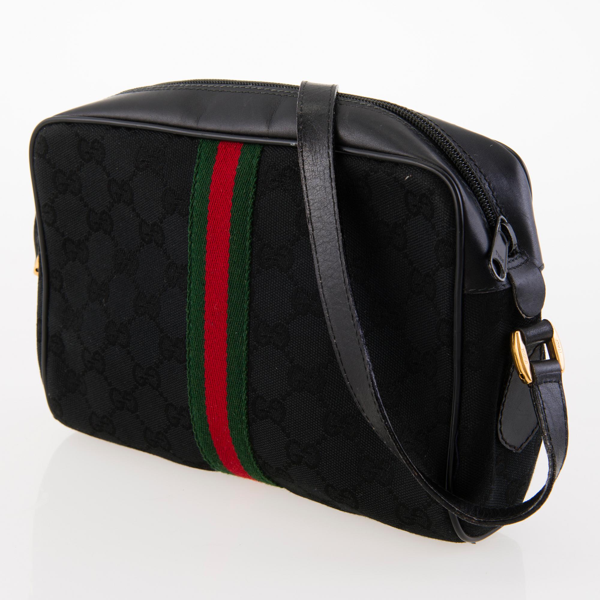 GUCCI, KLÄDÖVERDRAG SAMT VÄSKA, 1980-tal.