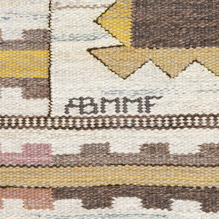 Märta Måås-Fjetterström, matta, "Ljusa Plador" rölakan, ca 355 x 239 cm, signerad AB MMF.