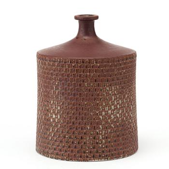 A Stig Lindberg stoneware vase, Gustavsberg studio 1967.