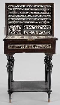 KABINETTSKÅP, troligen 1800-tal.