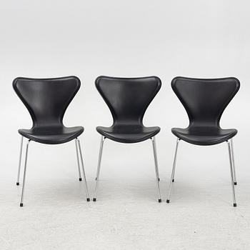 Arne Jacobsen, stolar 3 st, "Sjuan", Republic of  Fritz Hansen, 2017.
