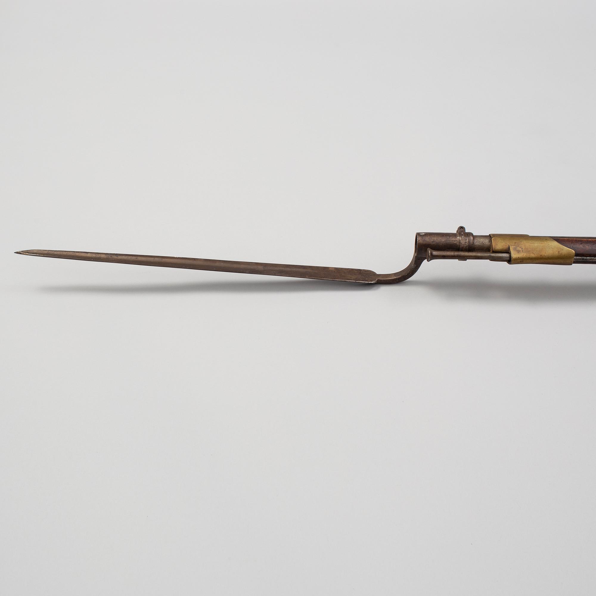 SLAGLÅSGEVÄR, svenskt, m/1845 med bajonett.