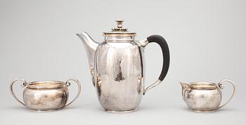 KAFFESERVIS, 3 delar, sterlingsliver, Cohr, Danmark 1900-tal. Tot ca 1060 gram.