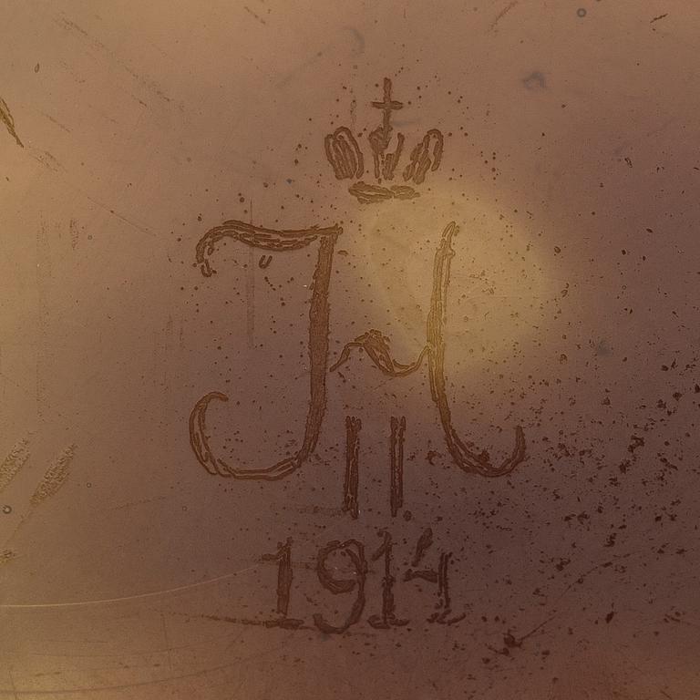 RYSK KEJSERLIG GLASVAS, Kejserliga glasfabriken i St.Petersburg. Signerad Nikolai II 1914.