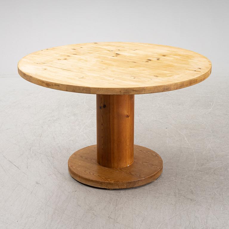 Matbord, furu, 1900-talets andra hälft.