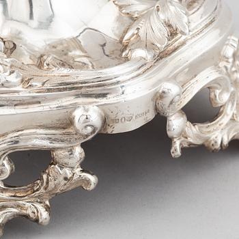 A Swedish mid 19th century silver urn, mark of Gustaf Möllenborg, Stockholm 1856.