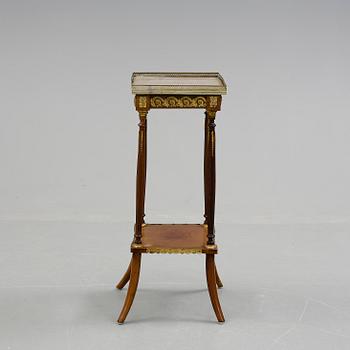 LAMPBORD, Louis XVI-stil, 1900-talets första hälft.