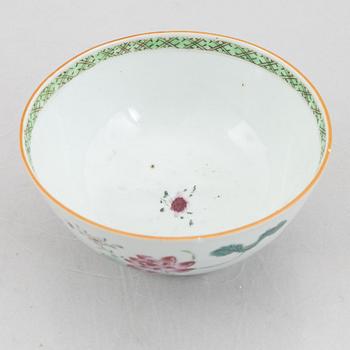 Four pieces of Chinese porcelain, Qing dynasty, 18th-19th century.