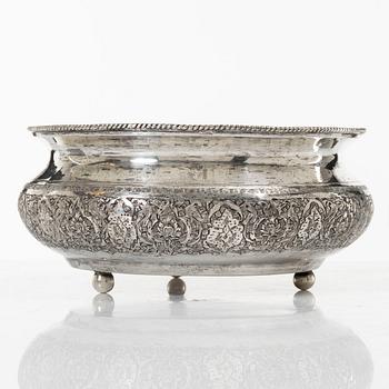 A Persian silver bowl, Vartan Isfahan, 20th century.