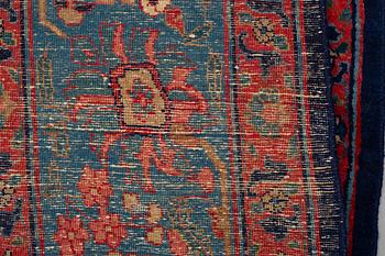 Matto, a semi-antique Yazd probably, ca 409-420 x 325,5-333,5 cm.