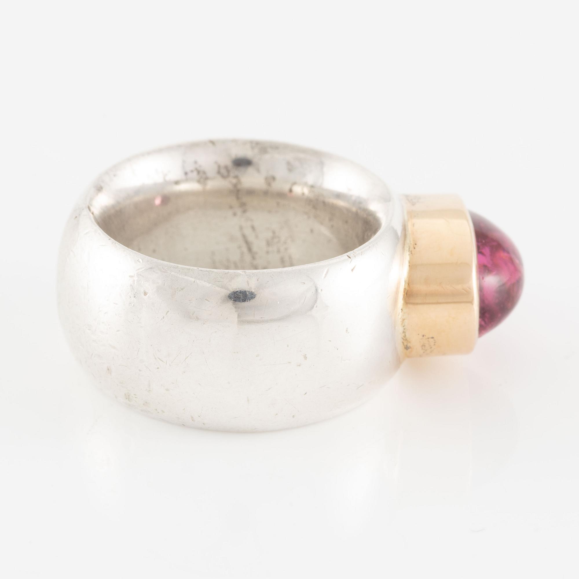 Michael Persson Carling, ring, silver and gold with cabochon-cut pink tourmaline.