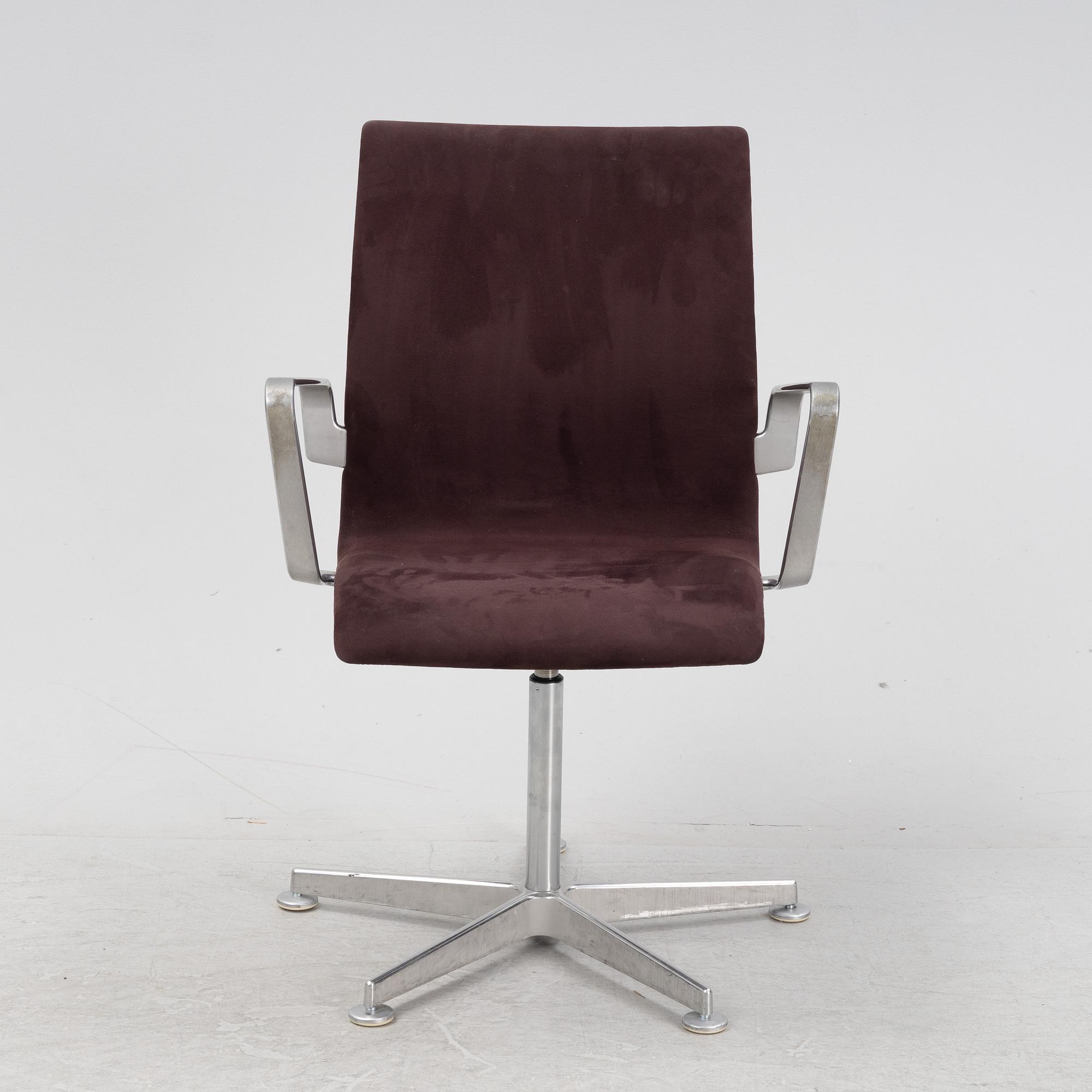 Arne Jacobsen, a desk chair mordel 'Oxford', Fritz Hansen.