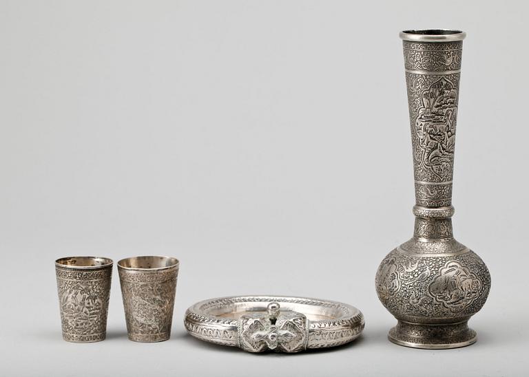 PARTI SILVER, 4 delar, silver, bland annat  troligen Kaukasien, 1900-tal. Totalvikt ca311g.