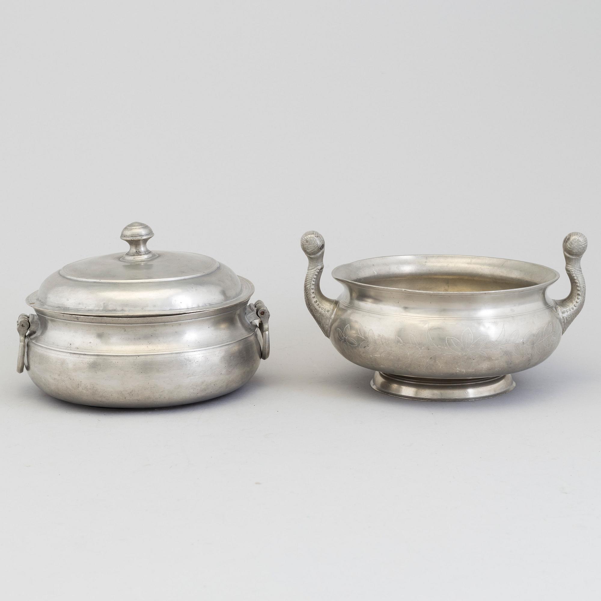GRÖTSKÅL OCH KALLSKÅL, tenn, 1800-tal.