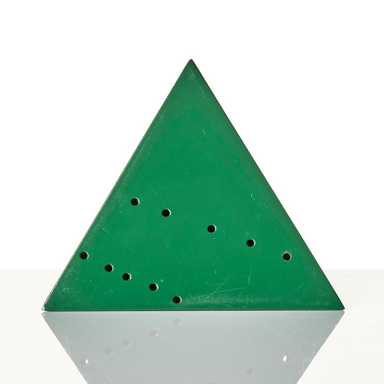Lucio Fontana, "Pyramid.".