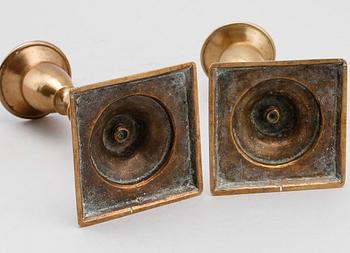 LJUSSTAKAR, 1 par, mässing, 1700-/1800-tal.