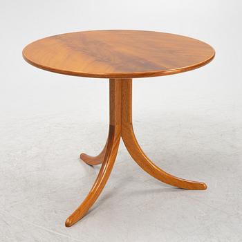 A Josef Frank model 1028 table, Firma Svenskt Tenn.
