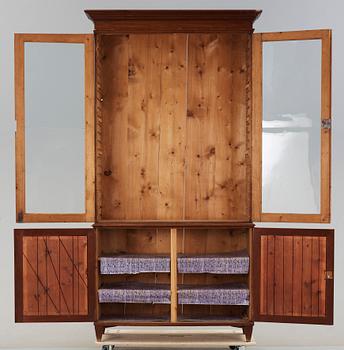 BOKSKÅP. Karl Johan, 1800-talets första hälft.