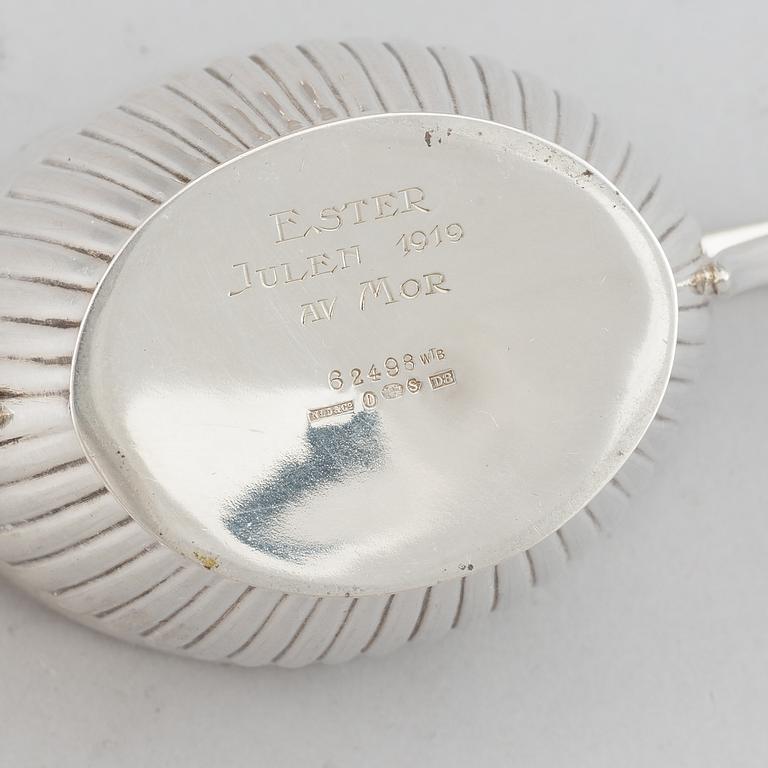 A silver mocha pot, creamer and sugar bowl, swedish import mark of NL Dahlström & Co, Örebro 1930.