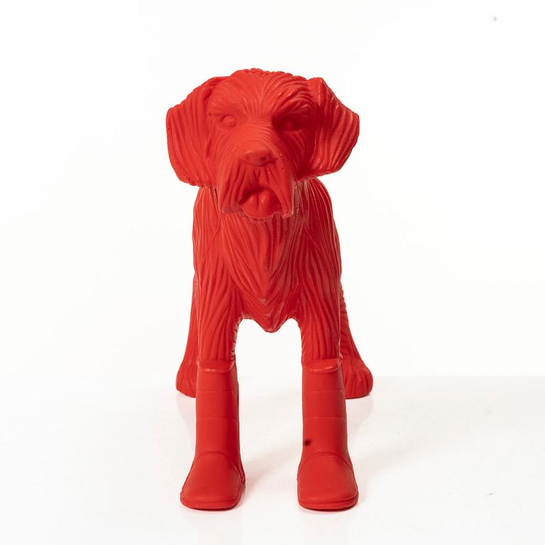 William Sweetlove, "Cloned Schnauzer with water bottle". (Pink).