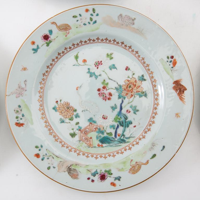 Plates 8 pcs and a serving dish similar China 18th century porcelain.