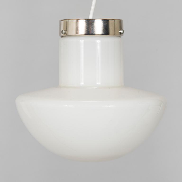 Paavo Tynell, a 1930s '2083' glass shade for Taito.