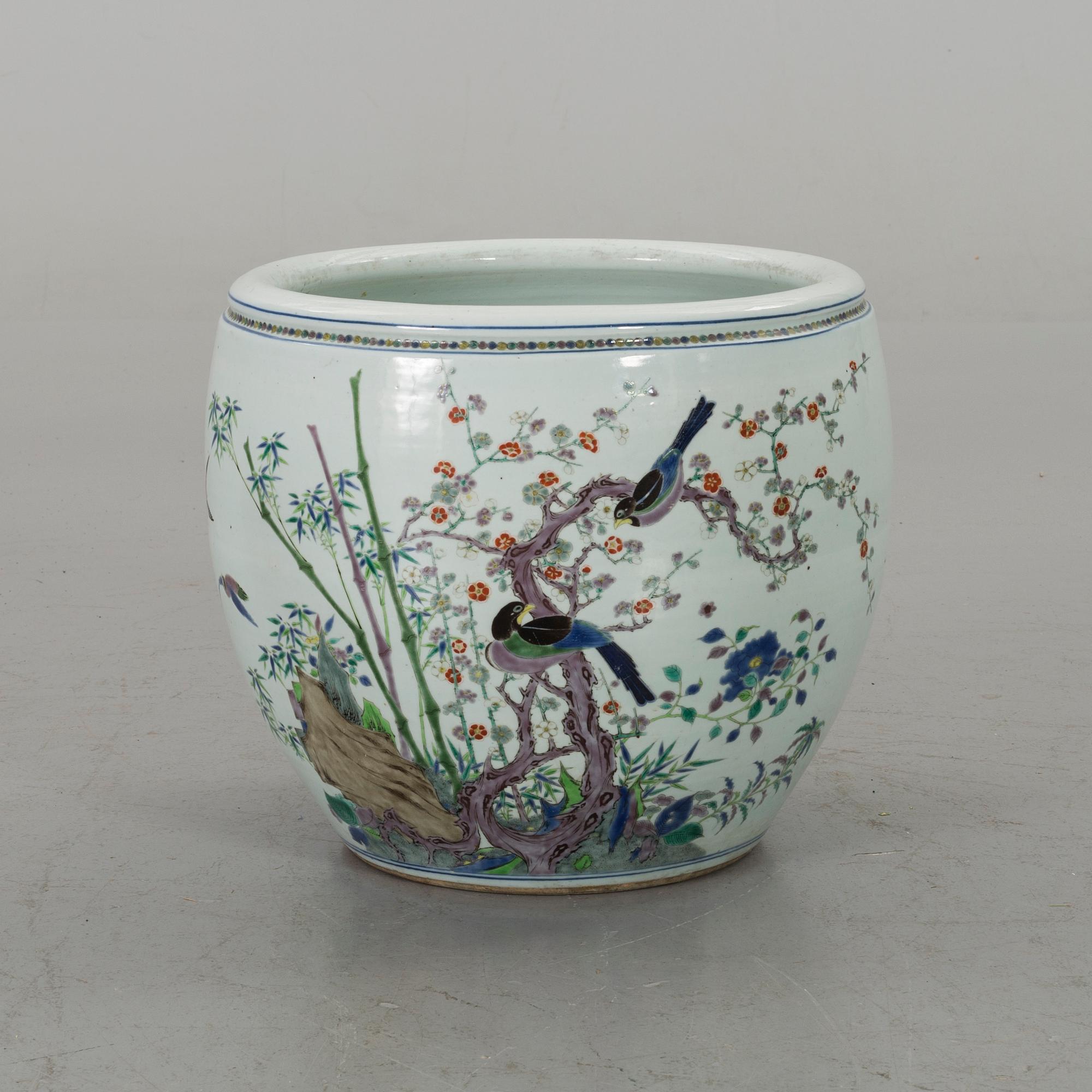 YTTERFODER, porslin Kina 1900-tal.