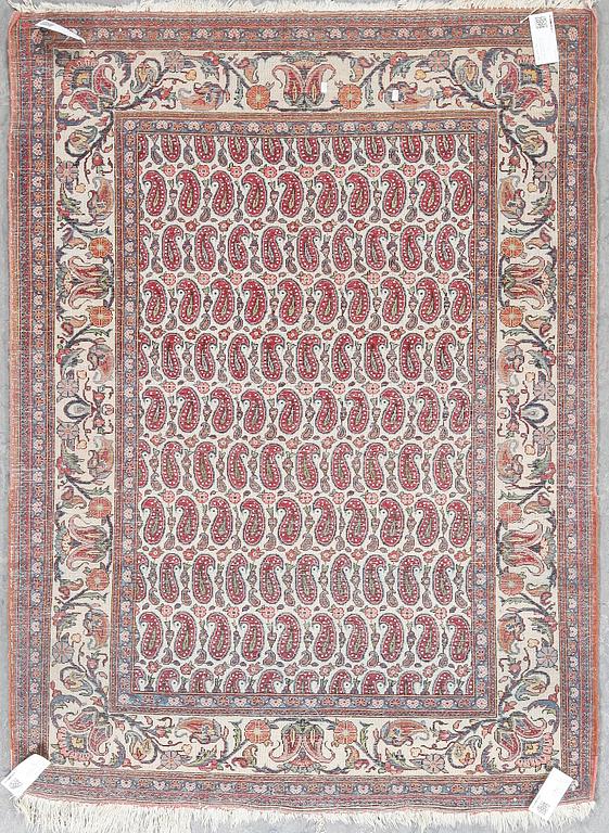 MATTA. Semiantik/old, Senneh, ca 154x112 cm.
